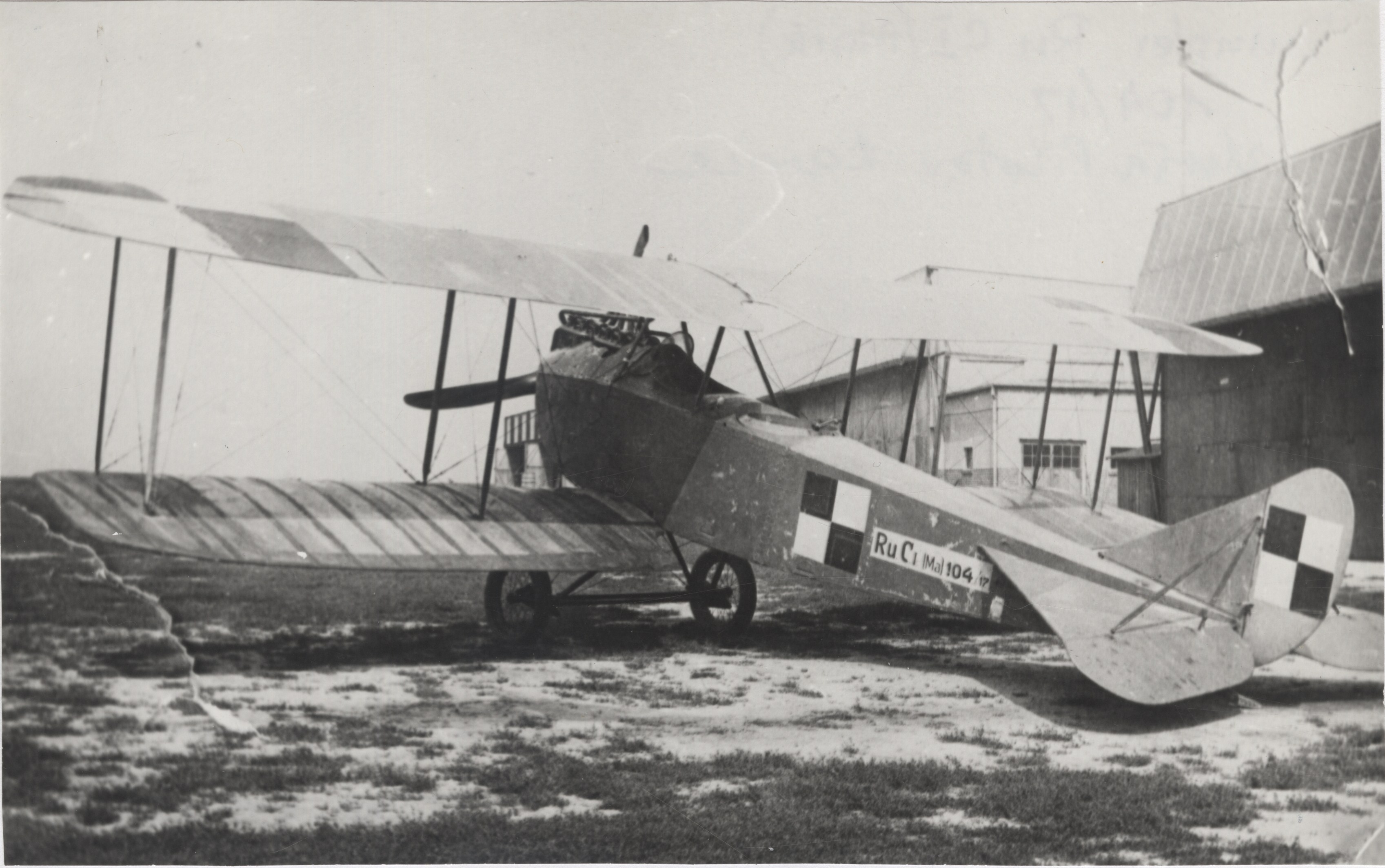 Samolot Rumpler C.I na lotnisku Ławica. Fot. ze zbiorów Muzeum Lotnictwa Polskiego w Krakowie.