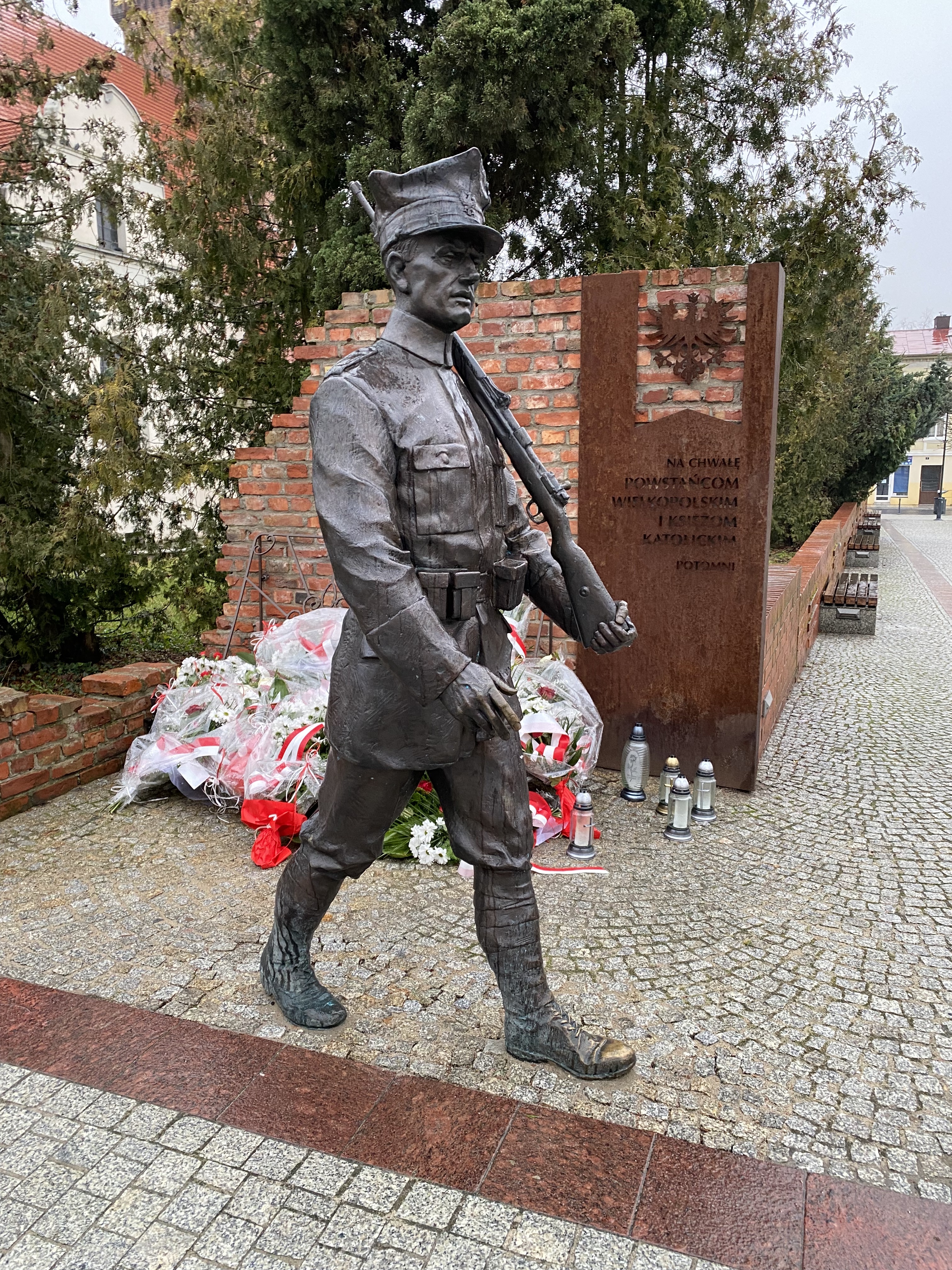 Pomnik powstańców wielkopolskich w Czarnkowie