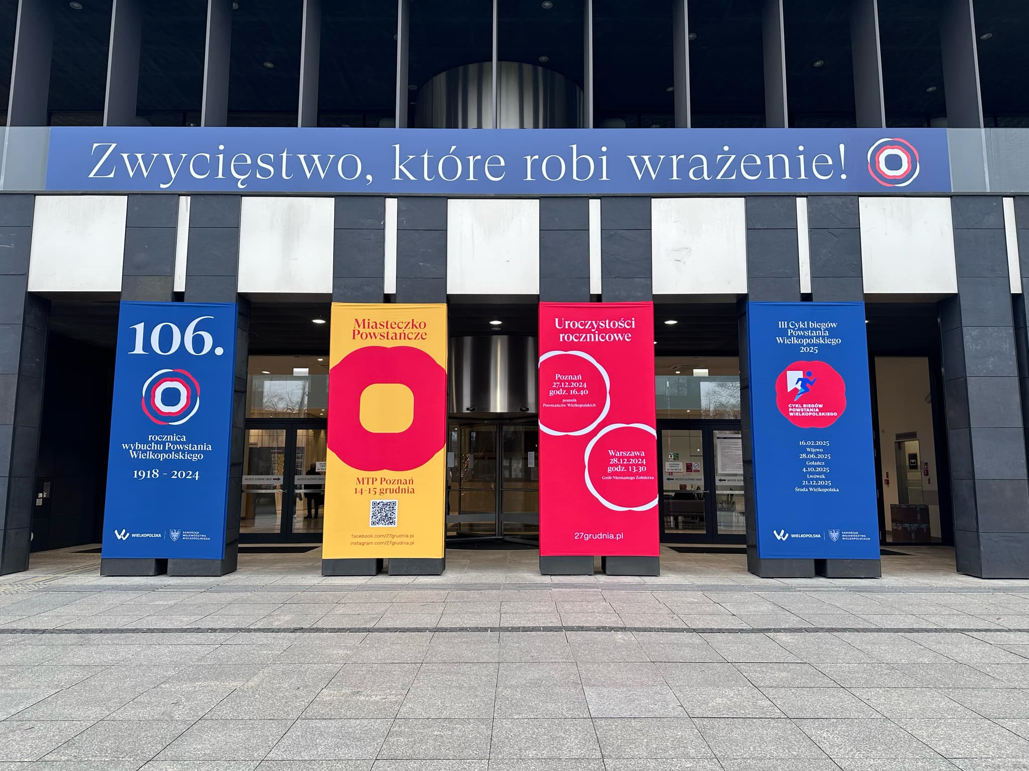 Zwycięstwo, które robi wrażenie! Ekspozycja na budynku UMWW poświęcona 106. rocznicy wybuchu Powstania Wielkopolskiego