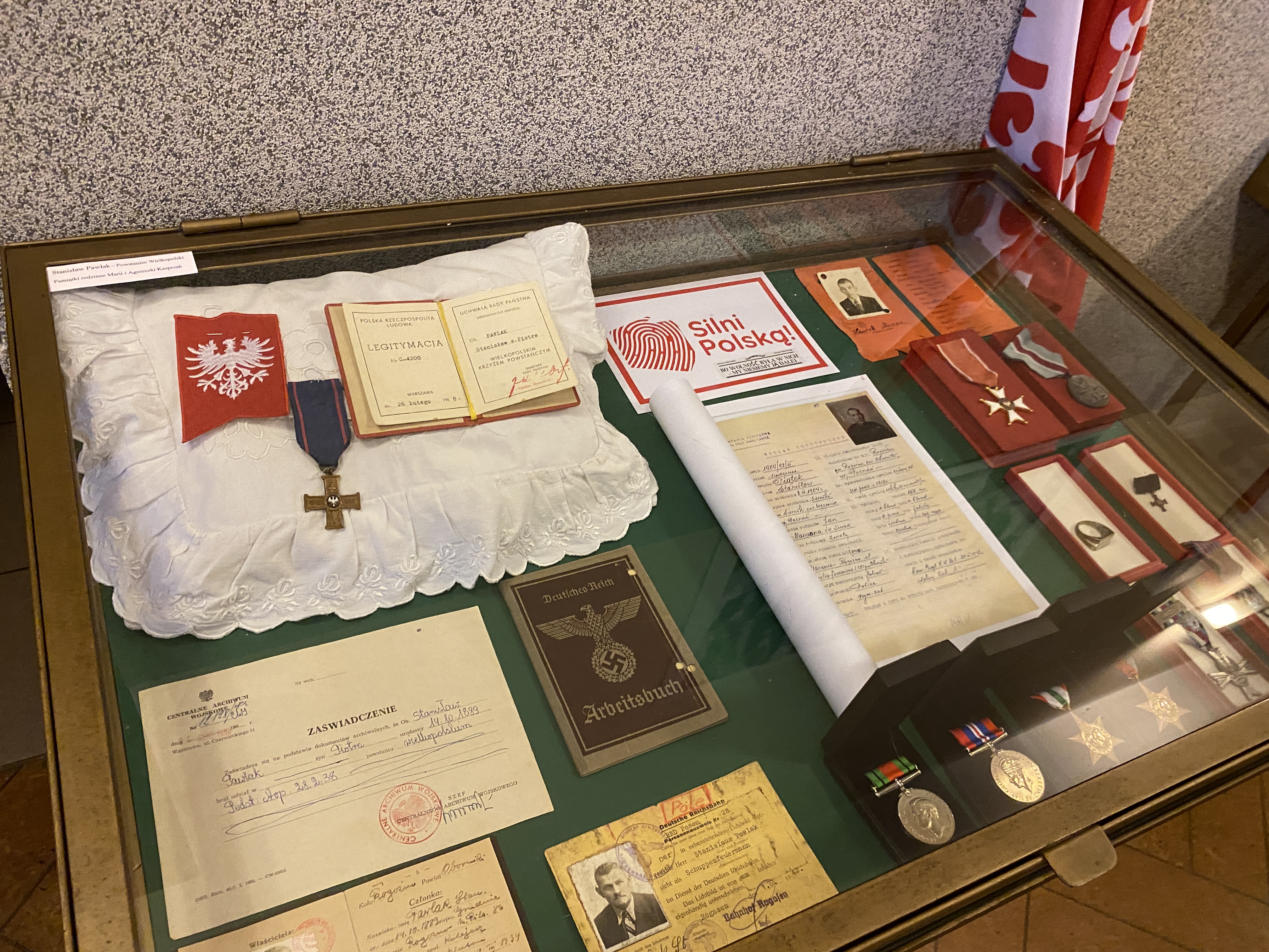 „Silni Polską” – lokalne upamiętnienie Bohaterów